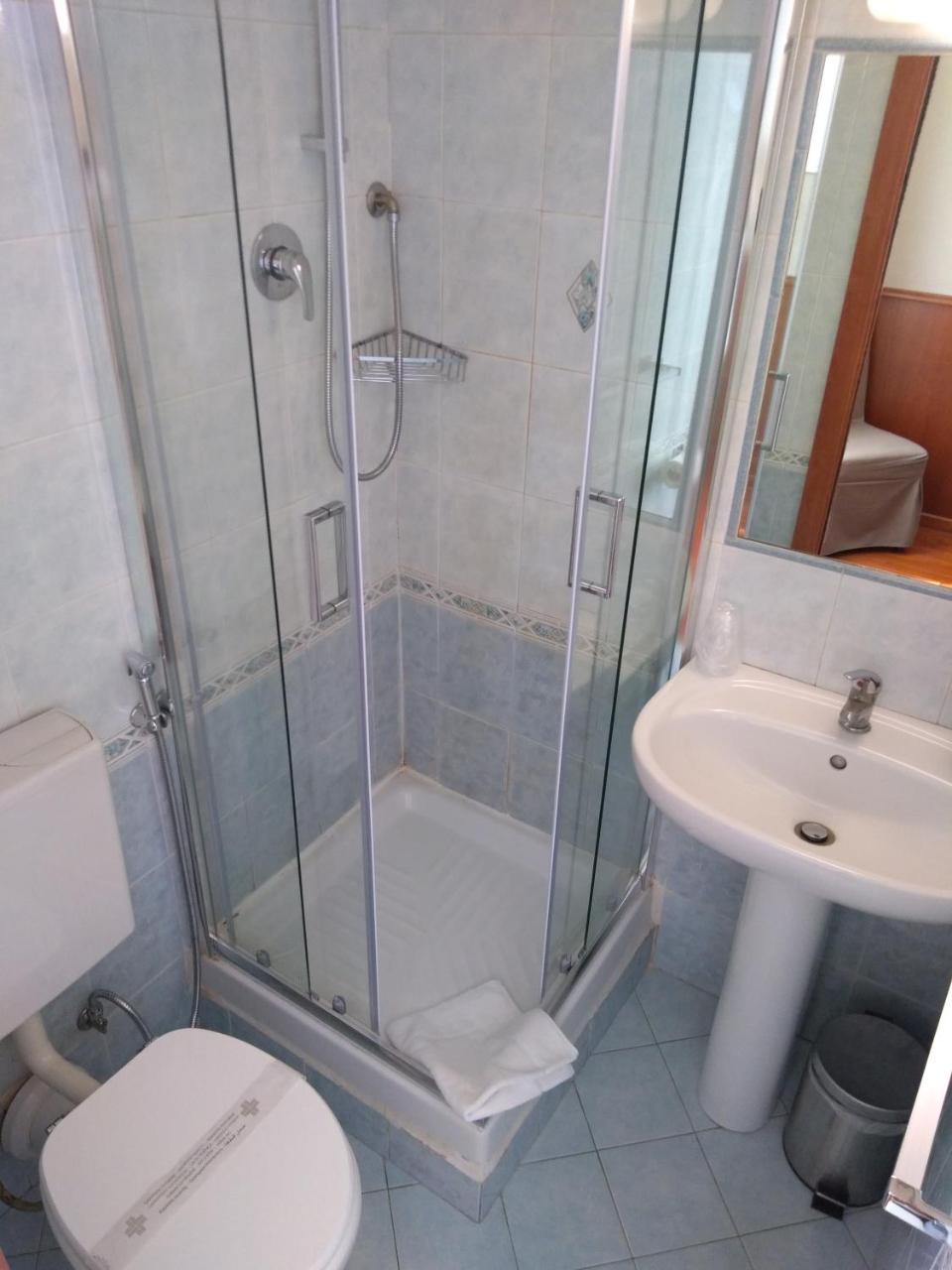 Hotel Twenty Nine Cenova Dış mekan fotoğraf